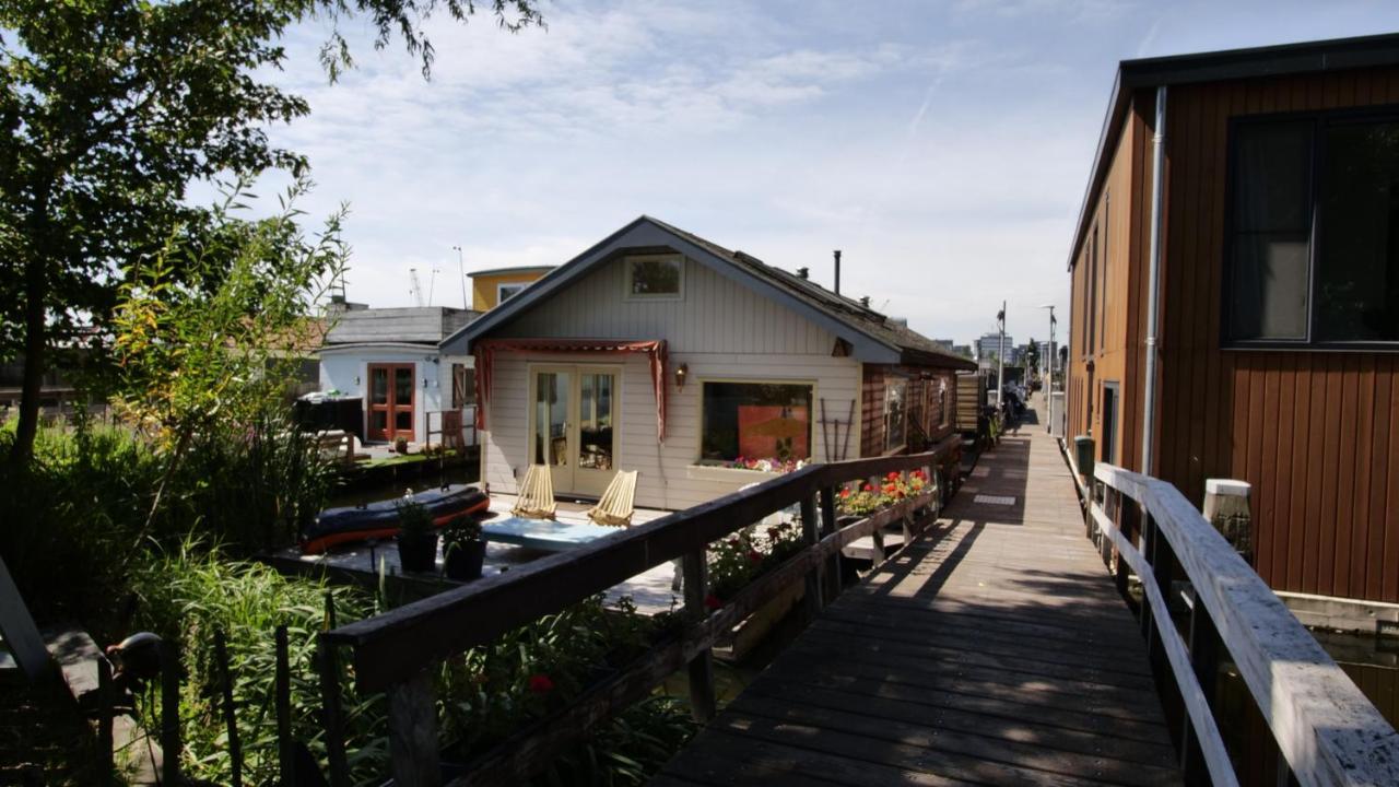 Houseboat Apartment With Water Terrace, Free Parking, Free Bikes & Fast Wifi Amsterdam Exterior photo